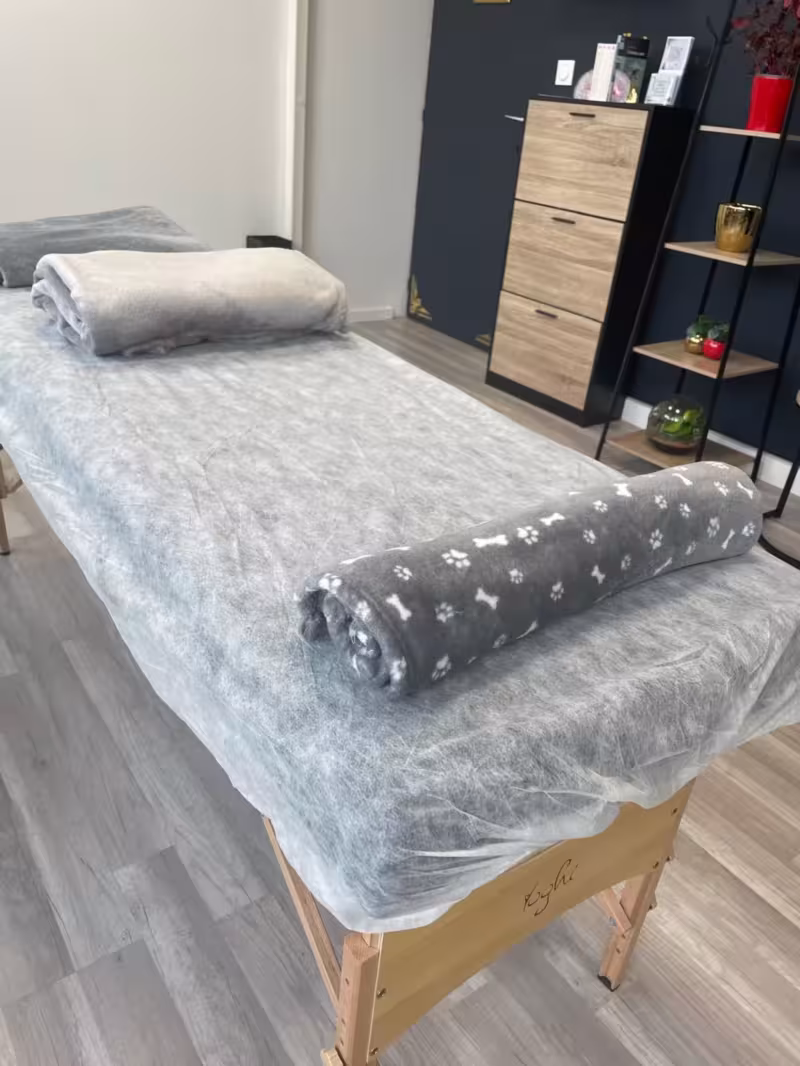 table massage soins LaHoChi